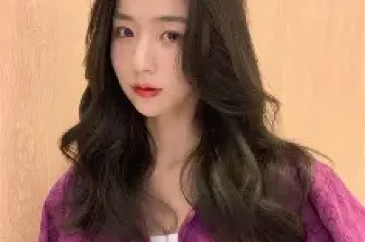 网红黄一鸣账号被封：从自曝未婚生女到遛狗冲突网红生涯大翻车