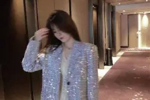 陪玩陪睡只是表皮又一男星深夜爆猛料。被逼发身体私密照换角色