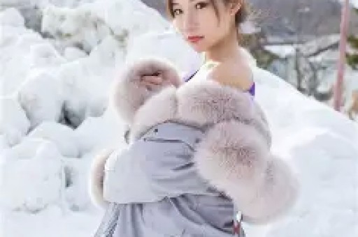 河南一男子闯入女澡堂打人洗浴中心：他进去打他媳妇；涉事男子已被警方控制